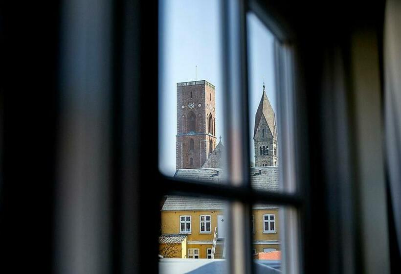 غرفة قياسية مزوَّدة بشُرفة, Ribe