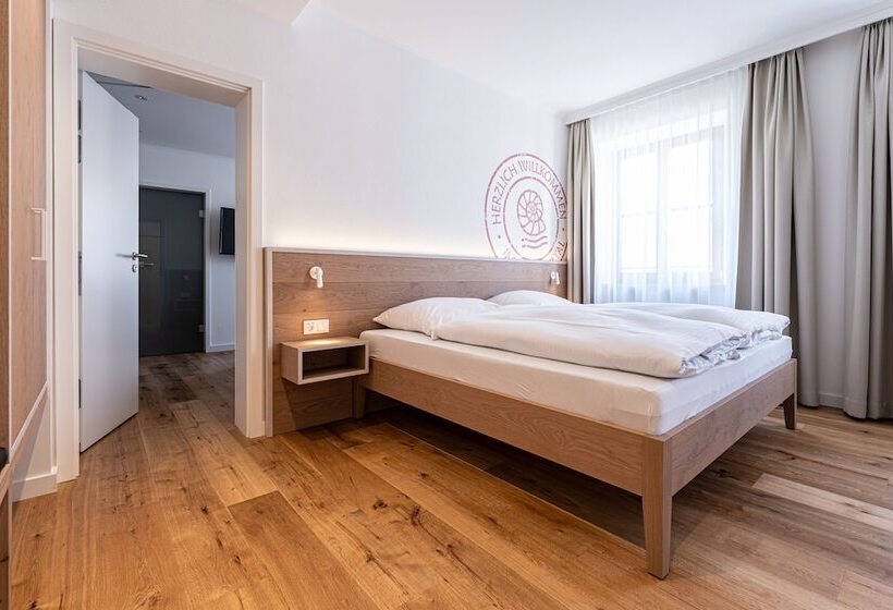 غرفة عائلية, Schattenhofer Braugasthof