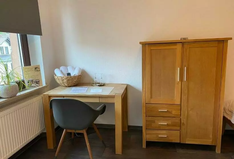 اتاق استاندارد یک نفره, Siebenschläfer Hof
