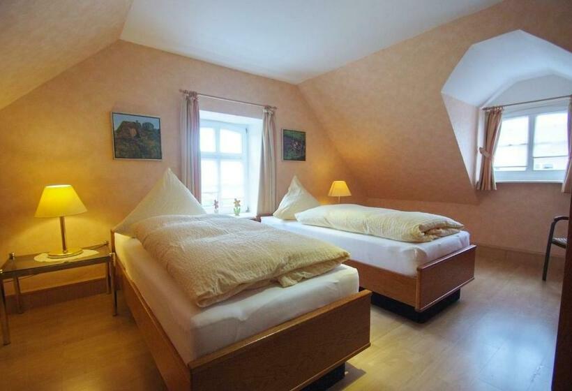 Номер Deluxe, Stoevchen Café