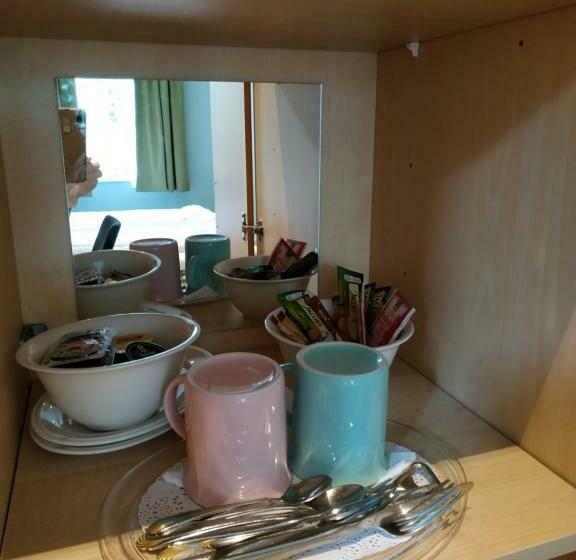 디럭스 룸, Stoevchen Café
