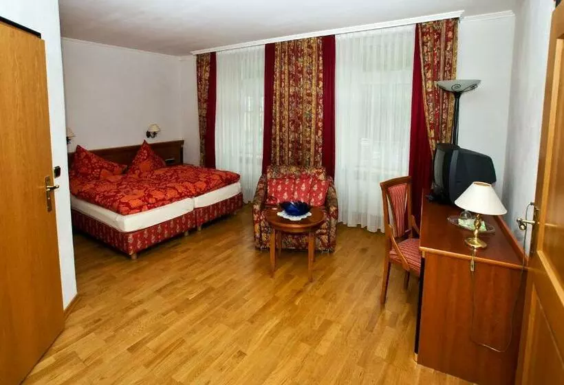اتاق لوکس, Moselland Hotel Im Enderttal Zum Onkel Willi