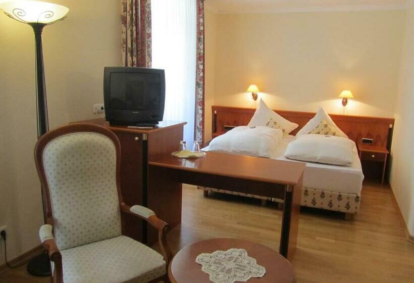اتاق لوکس, Moselland Hotel Im Enderttal Zum Onkel Willi