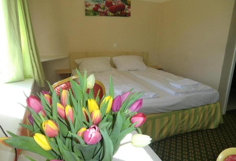 Номер Стандарт Трехместный, Panorama Hotel Frankfurt Offenbach Süd