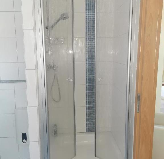 Номер Deluxe, Stoevchen Café