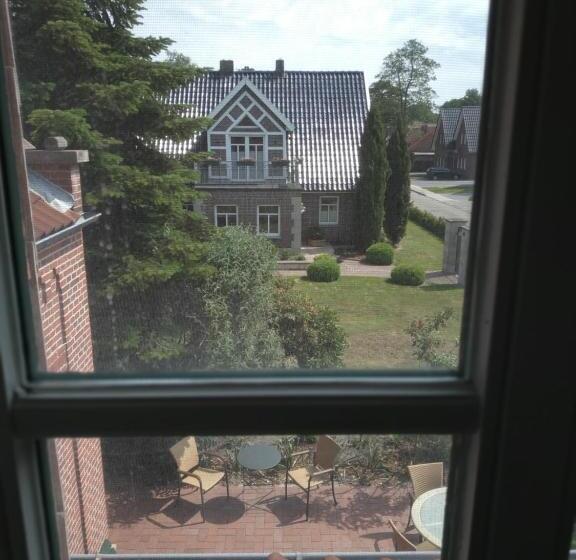 Семейный Номер, Stoevchen Café