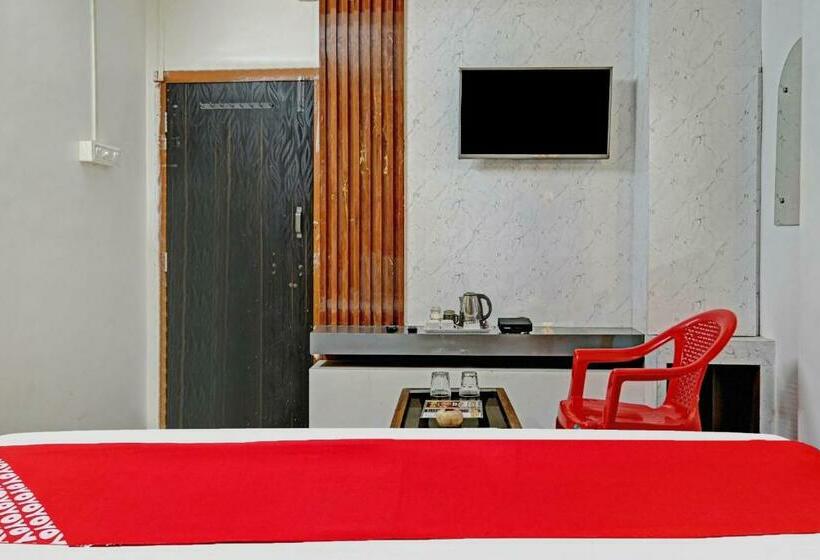 트리플 클래식 룸, Flagship Hotel Om Shanti Inn
