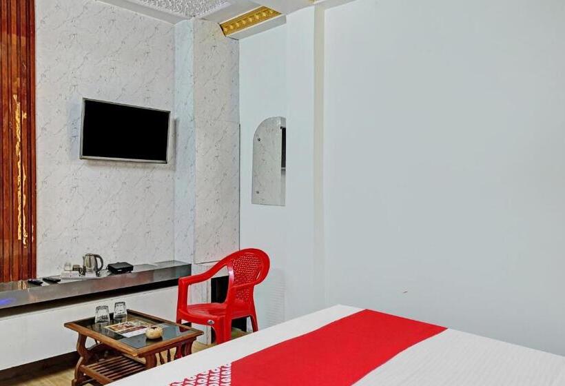 트리플 클래식 룸, Flagship Hotel Om Shanti Inn