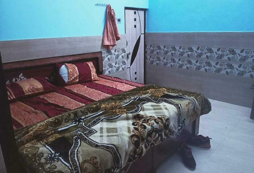 Трехместный Номер Классика, Oyo  Happy Stay