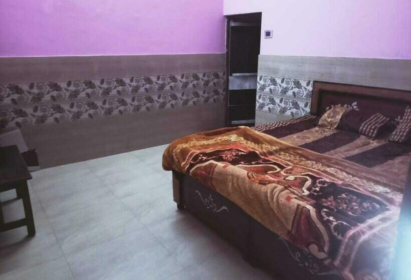 Трехместный Номер Классика, Oyo  Happy Stay