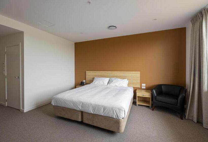 اتاق استاندارد با تخت بزرگ برای معلولان, Manha Hotel Auckland Airport