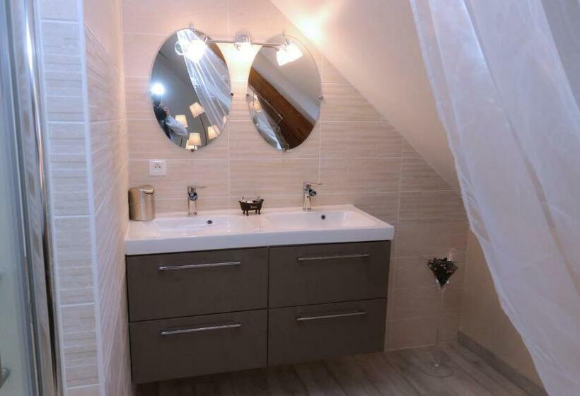 חדר משפתחתי סופריור, La Rozeliere