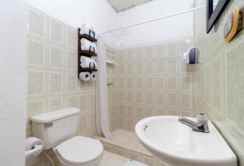 اتاق لوکس سه تخته, Ecohotel La Fortuna