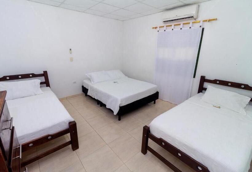 اتاق لوکس چهار تخته, Ecohotel La Fortuna