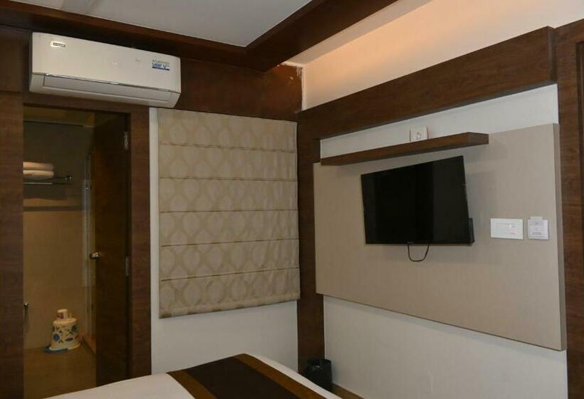 豪华房间, Banaras Villa