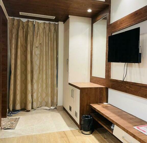 豪华房间, Banaras Villa