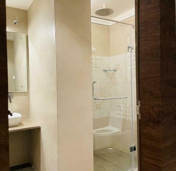 标准间, Banaras Villa