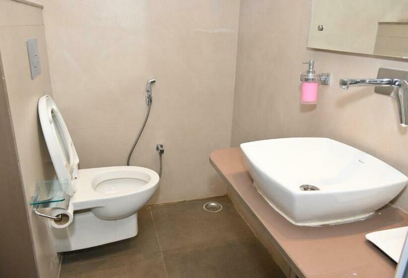 标准间, Banaras Villa