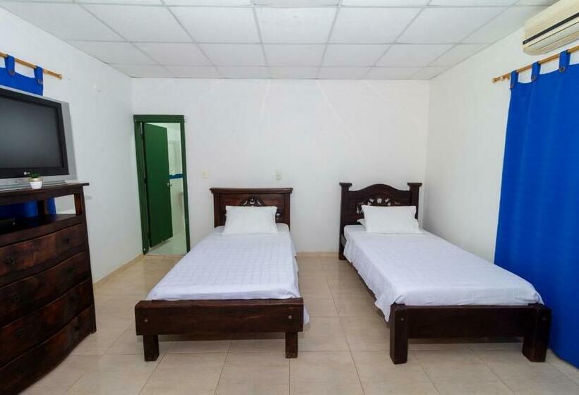 اتاق استاندارد سه نفره, Ecohotel La Fortuna