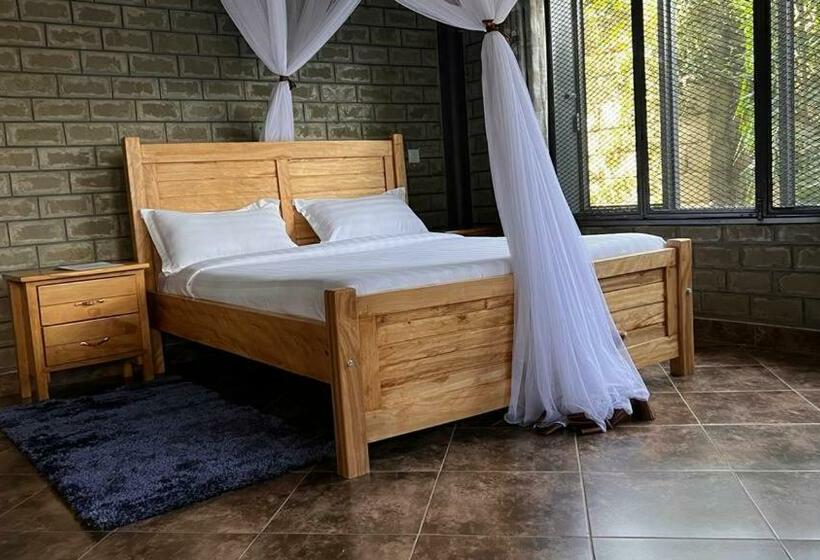 اتاق استاندارد با بالکن, Gipir And Labongo Safari Lodge Ltd