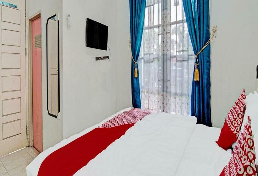 غرفة ديلوكس, Oyo 91986 Annajah Homestay Syariah