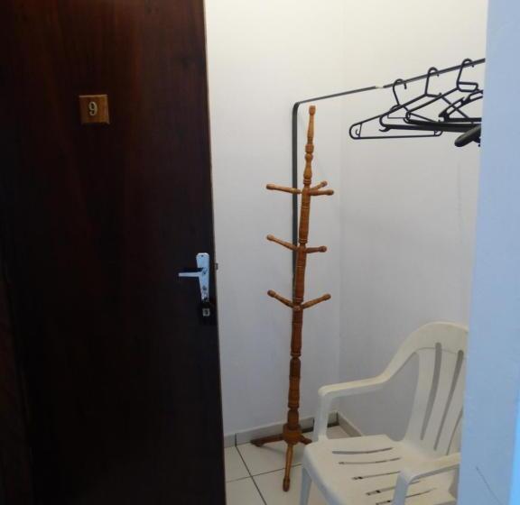 标准三人间, Tapiratiba