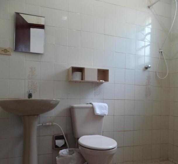 标准三人间, Tapiratiba