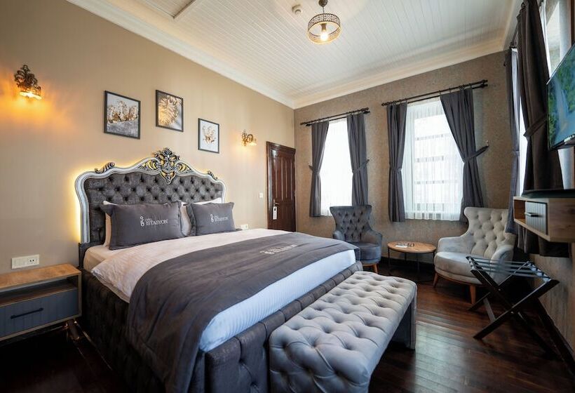 غرفة عائلية, Otel İstasyon