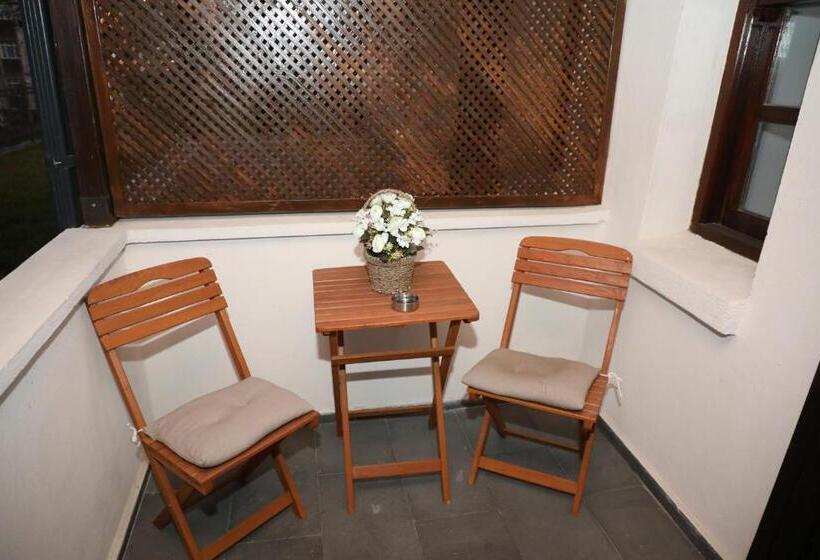 غرفة عائلية, Otel İstasyon