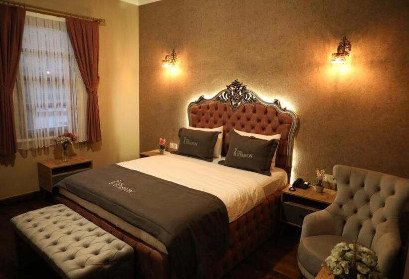 غرفة عائلية, Otel İstasyon