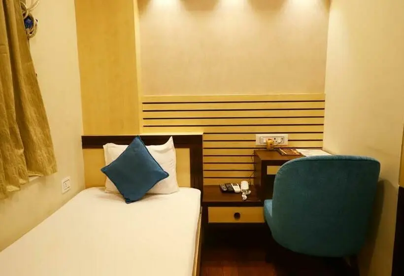 Deluxe Yhden Hengen Huone, Avenue Plaza ! Serampore Samrat Restaurant, N S Avenue