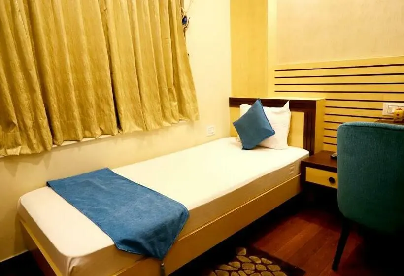 Deluxe Yhden Hengen Huone, Avenue Plaza ! Serampore Samrat Restaurant, N S Avenue