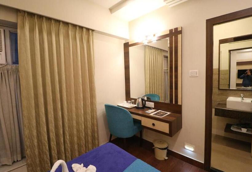 Номер Deluxe Одноместный, Avenue Plaza ! Serampore   Samrat Restaurant, N S Avenue