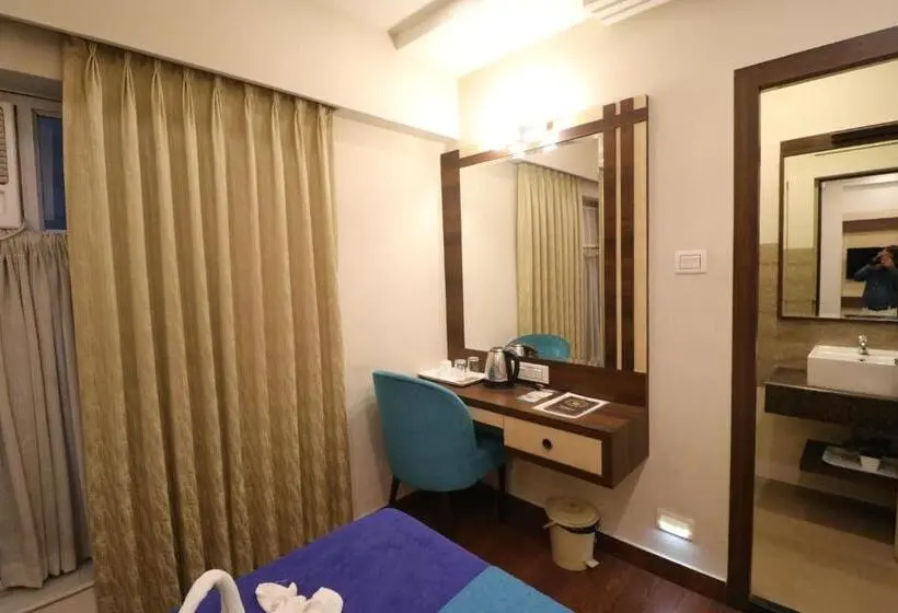 Deluxe Yhden Hengen Huone, Avenue Plaza ! Serampore Samrat Restaurant, N S Avenue