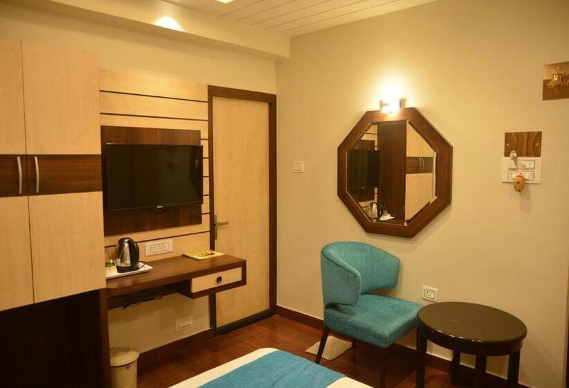 수피리어 싱글 룸, Avenue Plaza ! Serampore   Samrat Restaurant, N S Avenue