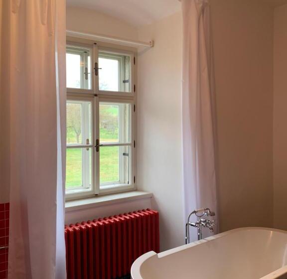 Семейный Номер Вид на Сад, Zámeček Ostrov