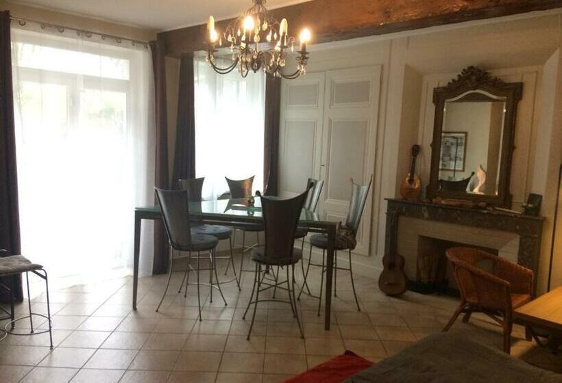 패밀리 룸 가든 전망, Chambre Spacieuse Au Calme Proche De Lyon