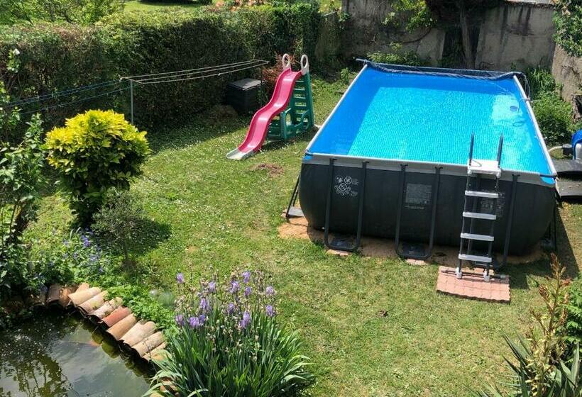 패밀리 룸 가든 전망, Chambre Spacieuse Au Calme Proche De Lyon