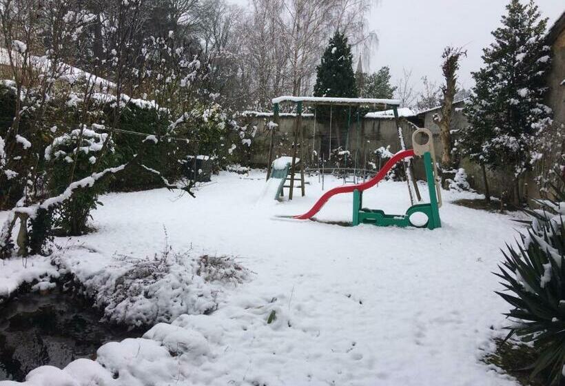 패밀리 룸 가든 전망, Chambre Spacieuse Au Calme Proche De Lyon