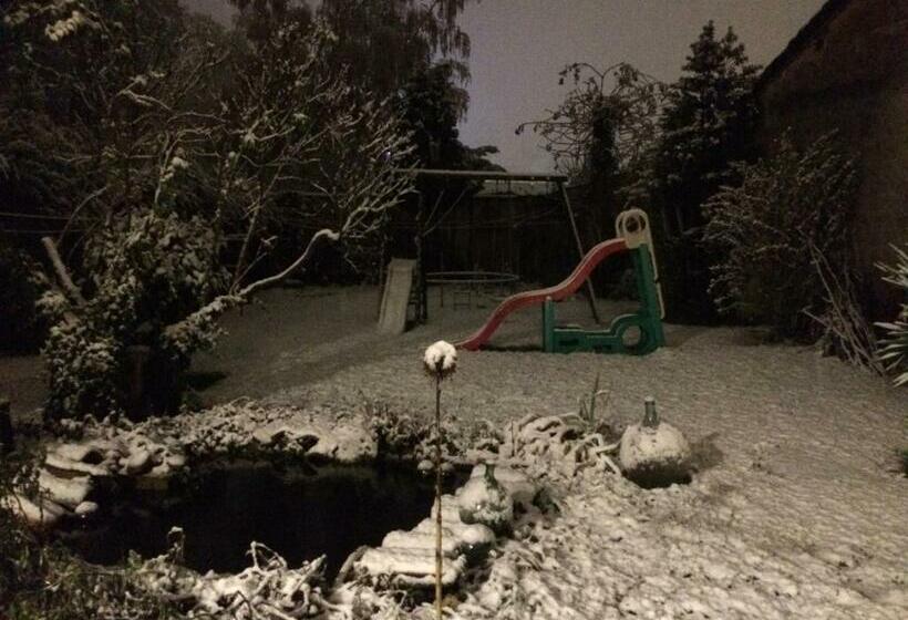 패밀리 룸 가든 전망, Chambre Spacieuse Au Calme Proche De Lyon