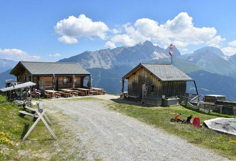 شقة غرفة واحدة, Tgamon Somtgant Mit Glasdach