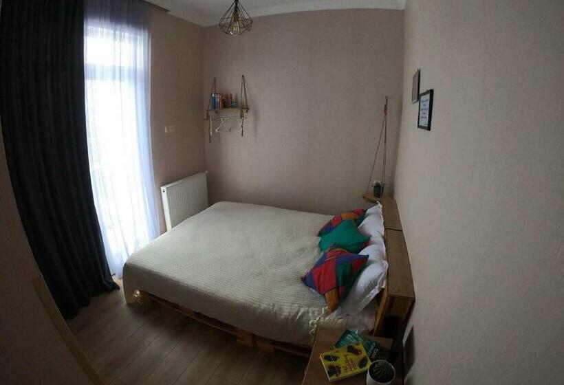 اتاق لوکس, Green Tianeti