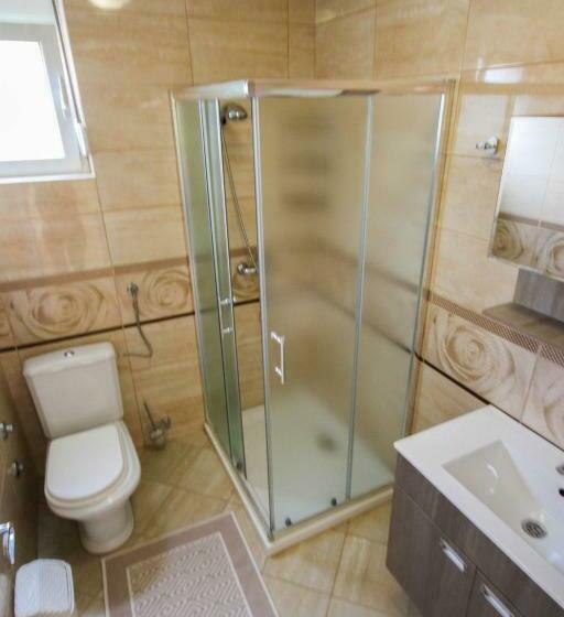 اتاق استاندارد چهار تخته با چشمانداز دریا, Apartaments Crown Silvia