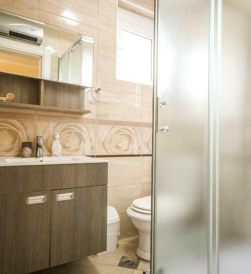 اتاق استاندارد چهار تخته با چشمانداز دریا, Apartaments Crown Silvia