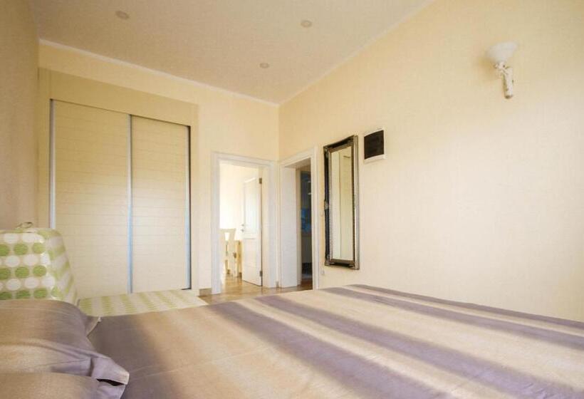 آپارتمان 1 خوابه, Apartaments Crown Silvia