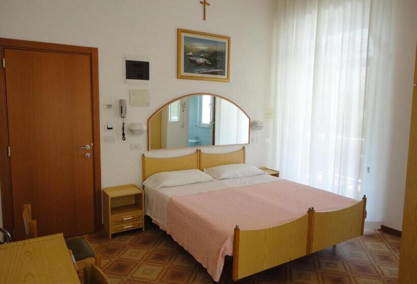 חדר סטנדרט, Patria