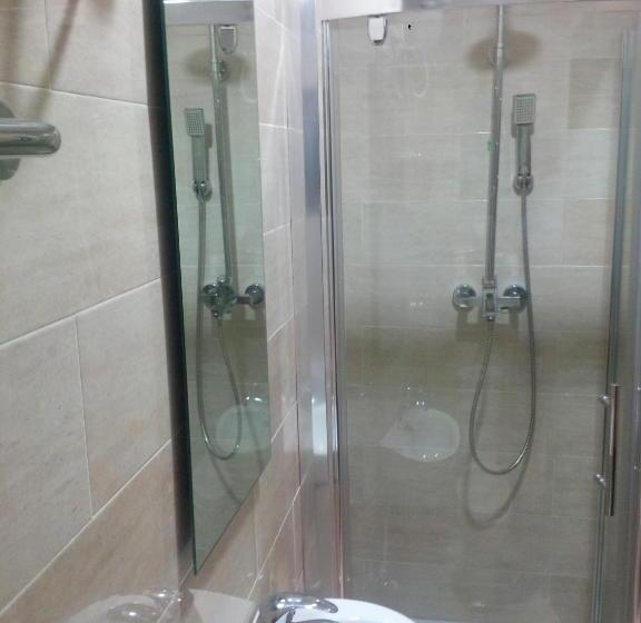 اتاق اکونومی, Haute Apart