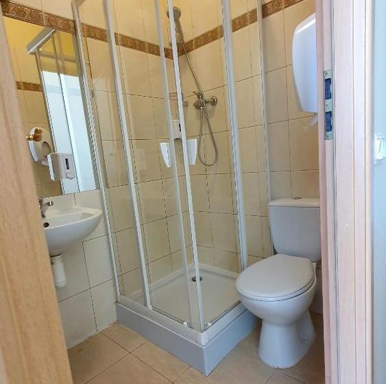 اتاق خانوادگی, Laguna House