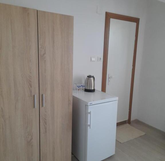 Family Suite, Amirov Garden   Free Parking & Free Beach Area