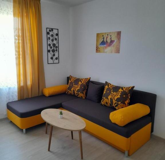Family Suite, Amirov Garden   Free Parking & Free Beach Area